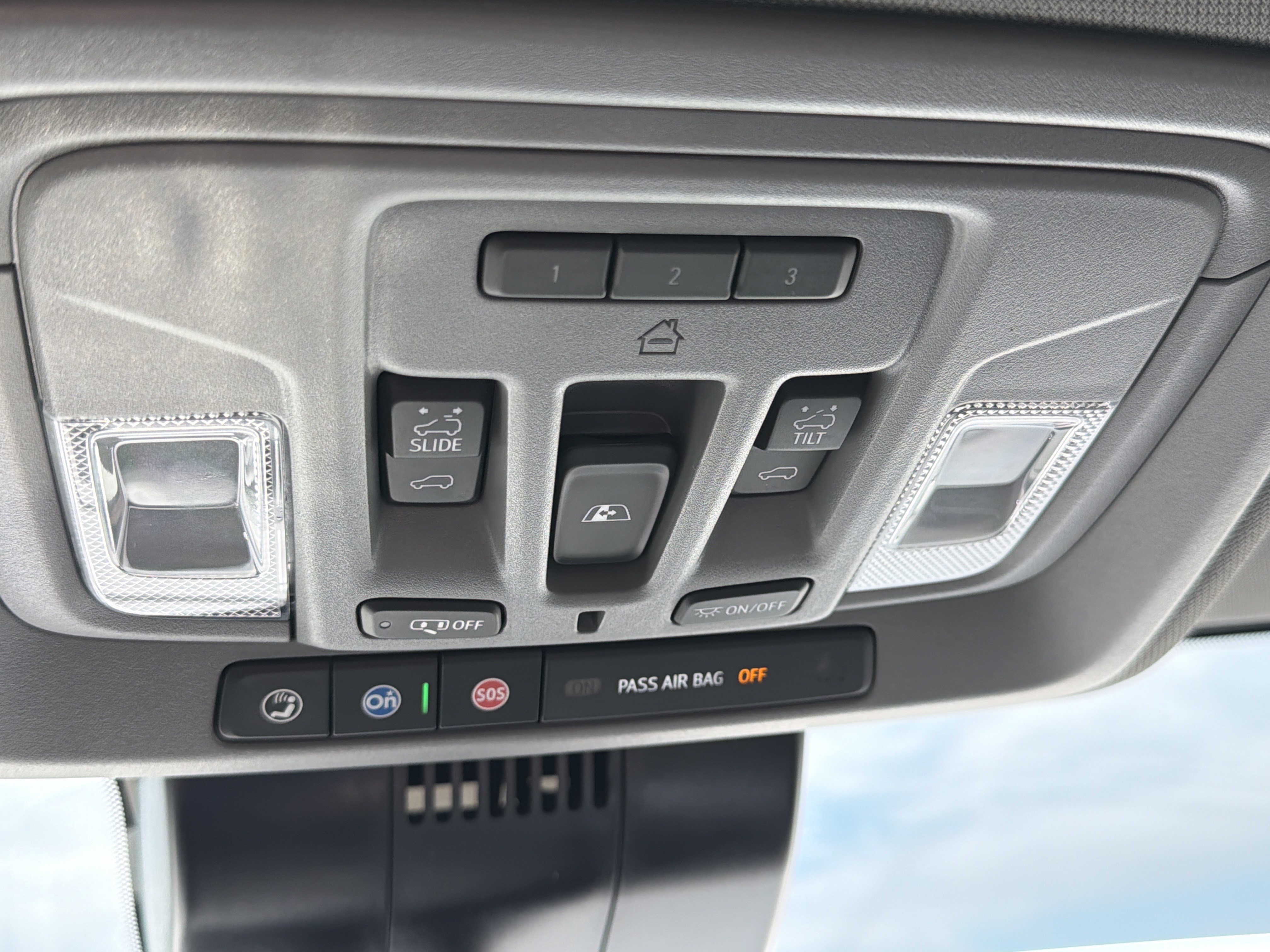 Used 2025 Chevrolet Silverado 1500 RST AWD/4WD image 40