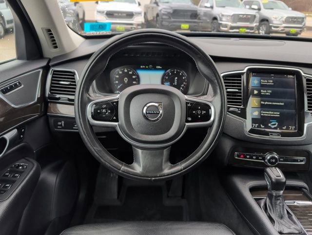 Used 2018 Volvo XC90 T6 Momentum w/ Convenience Package image 18