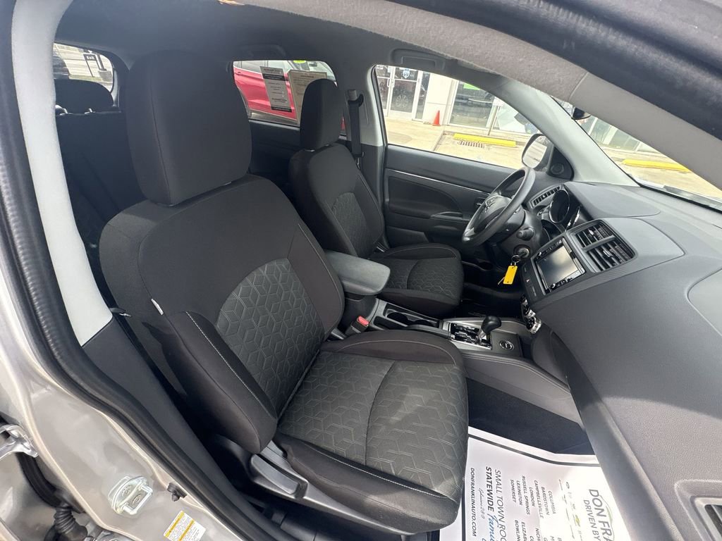 Used 2025 Mitsubishi Outlander Sport ES AWD/4WD image 23