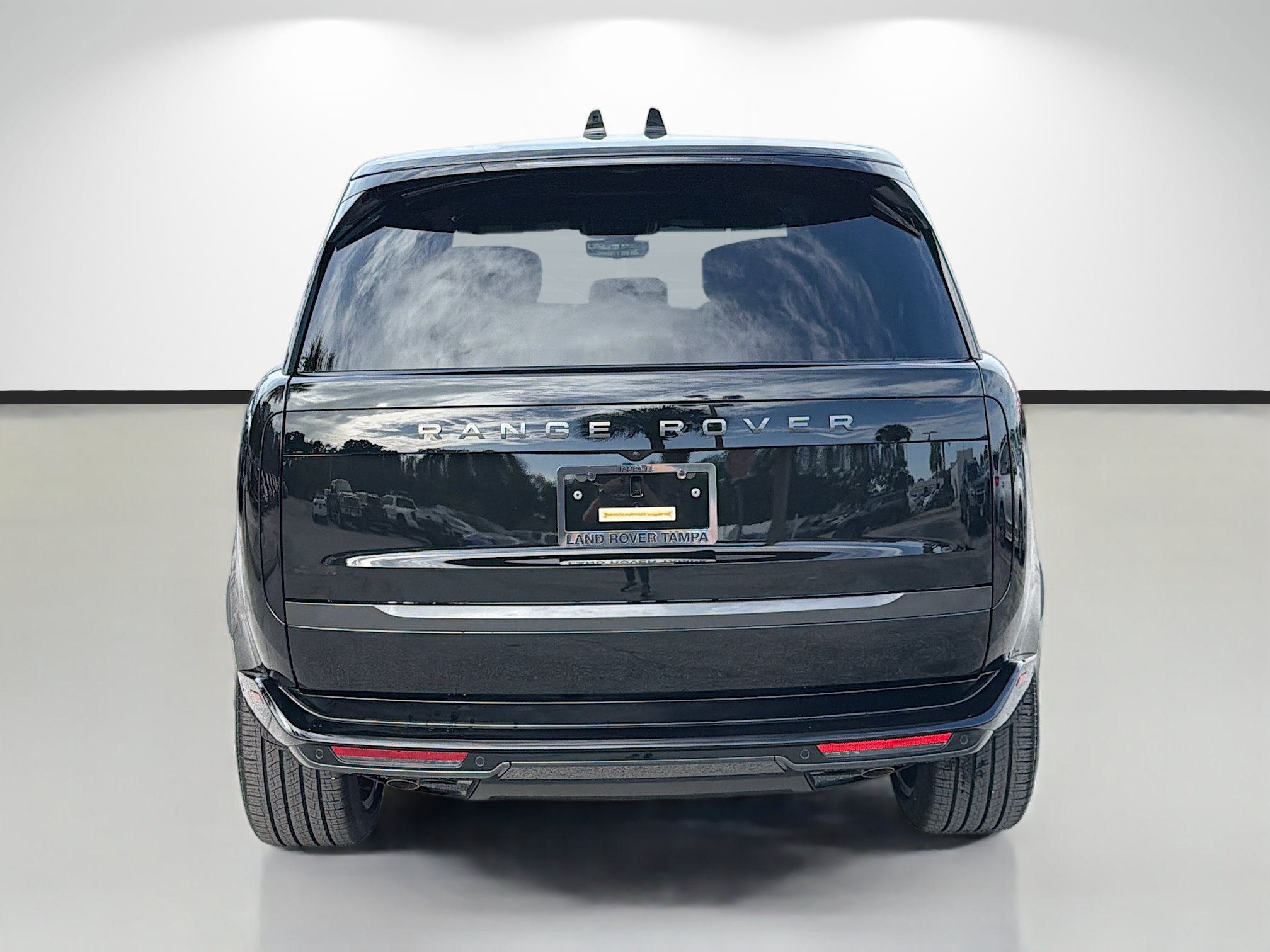 New 2026 Land Rover Range Rover Long Wheelbase Autobiography AWD/4WD image 4