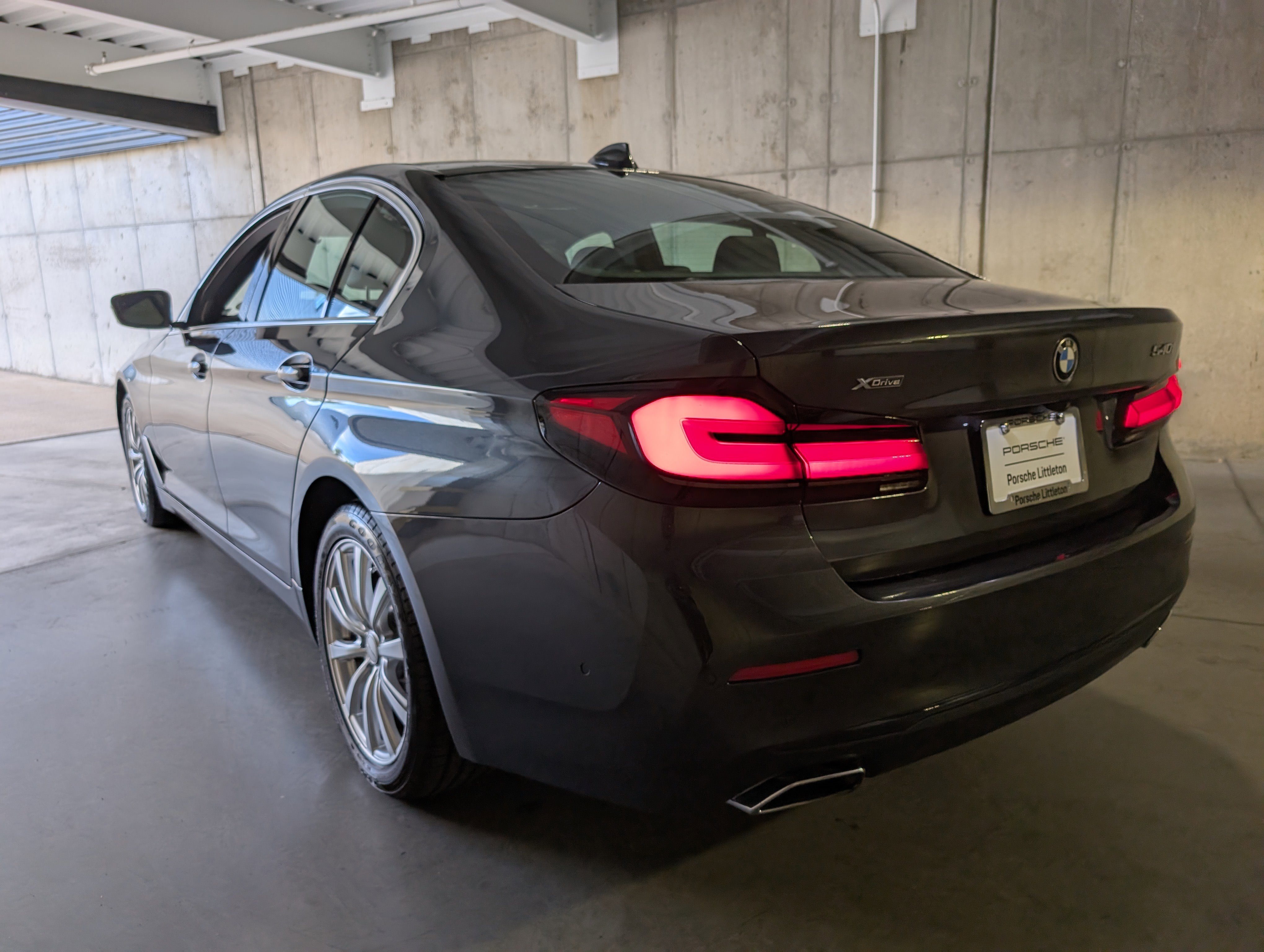 Used 2021 BMW 540i xDrive w/ Premium Package image 3