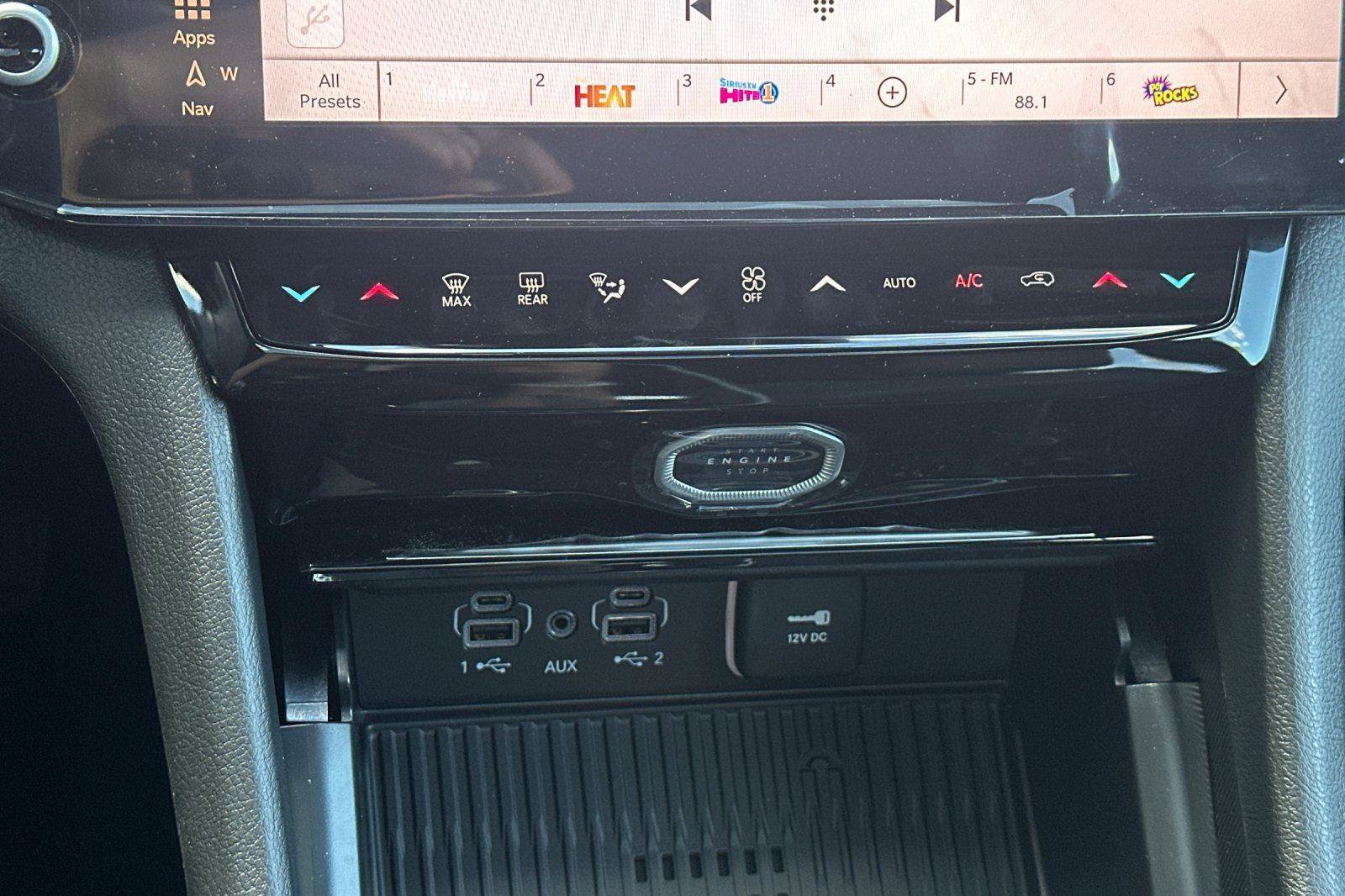 New 2026 Jeep Grand Cherokee Altitude image 19