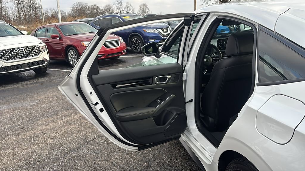 Certified 2025 Honda Civic Sport Touring image 28