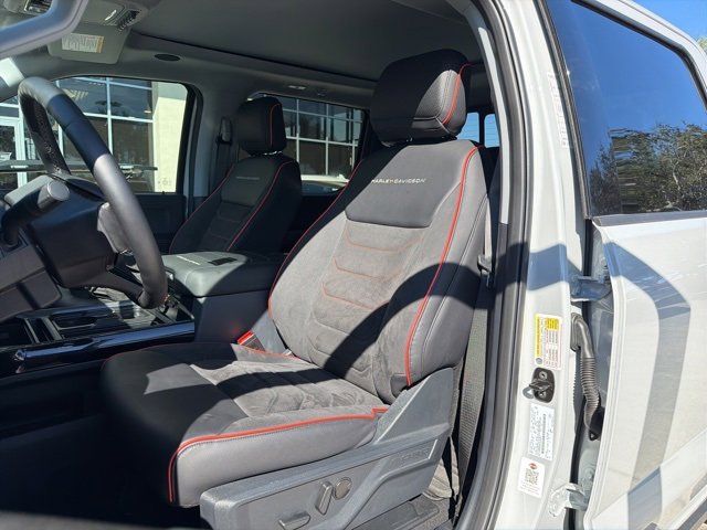 Used 2026 Ford F250 Lariat w/ Black Appearance Package image 12