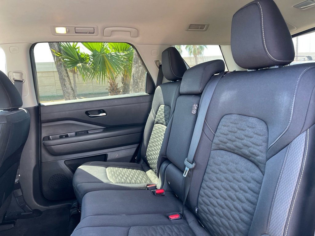 Used 2022 Nissan Pathfinder SV image 20