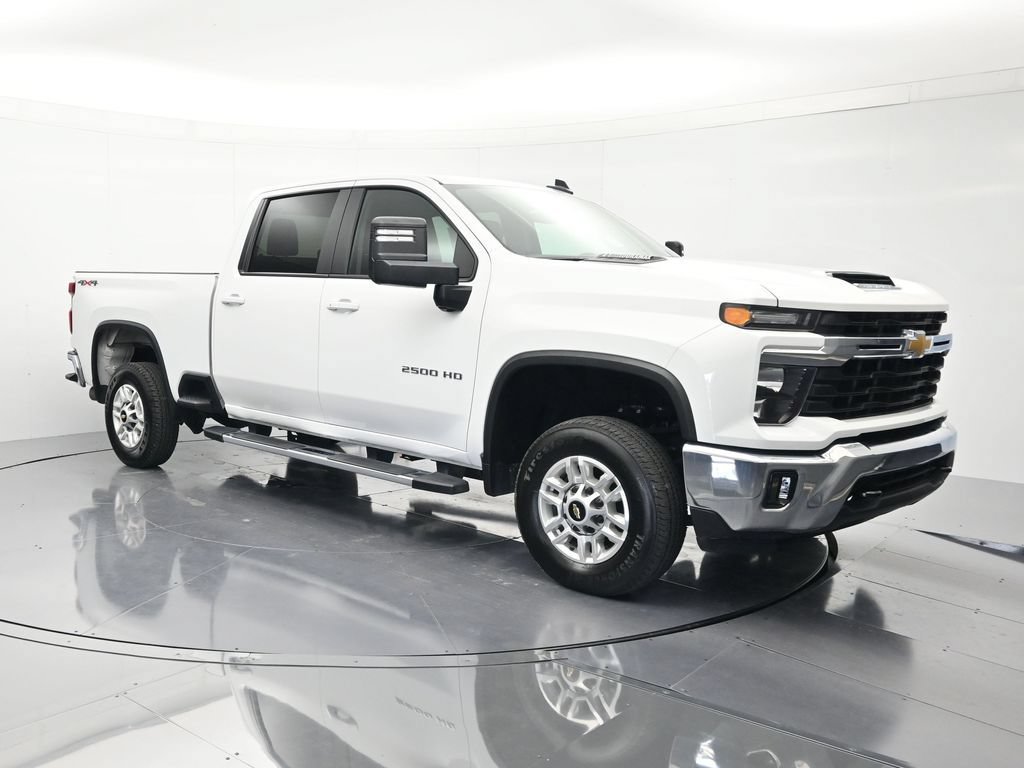 Used 2025 Chevrolet Silverado 2500 LT w/ Convenience Package AWD/4WD image 3