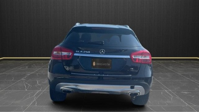 Used 2017 Mercedes-Benz GLA 250 image 3