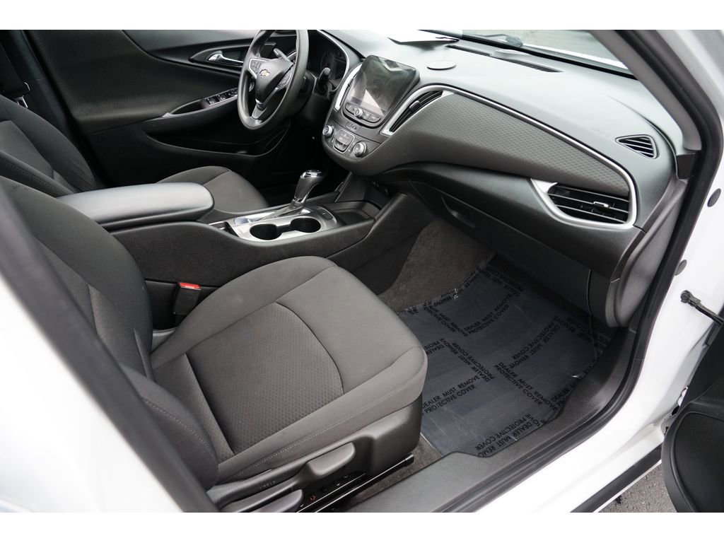 Used 2020 Chevrolet Malibu LS image 28