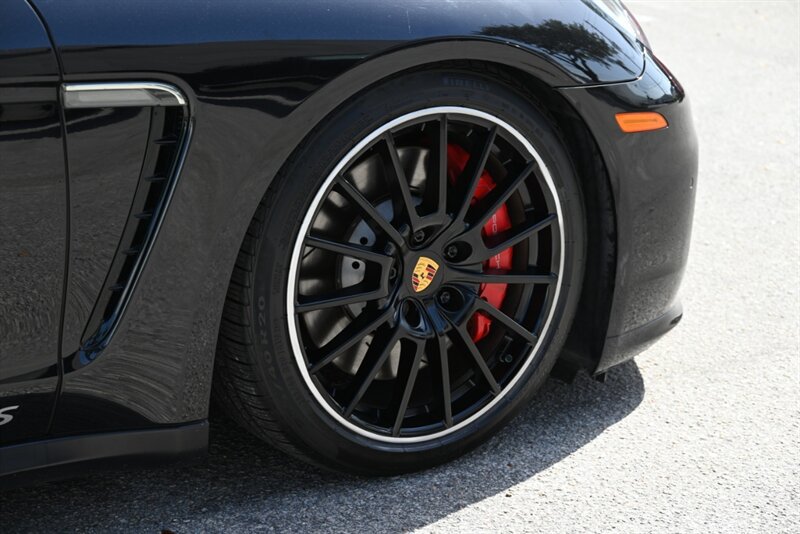 Used 2015 Porsche Panamera GTS AWD/4WD image 13