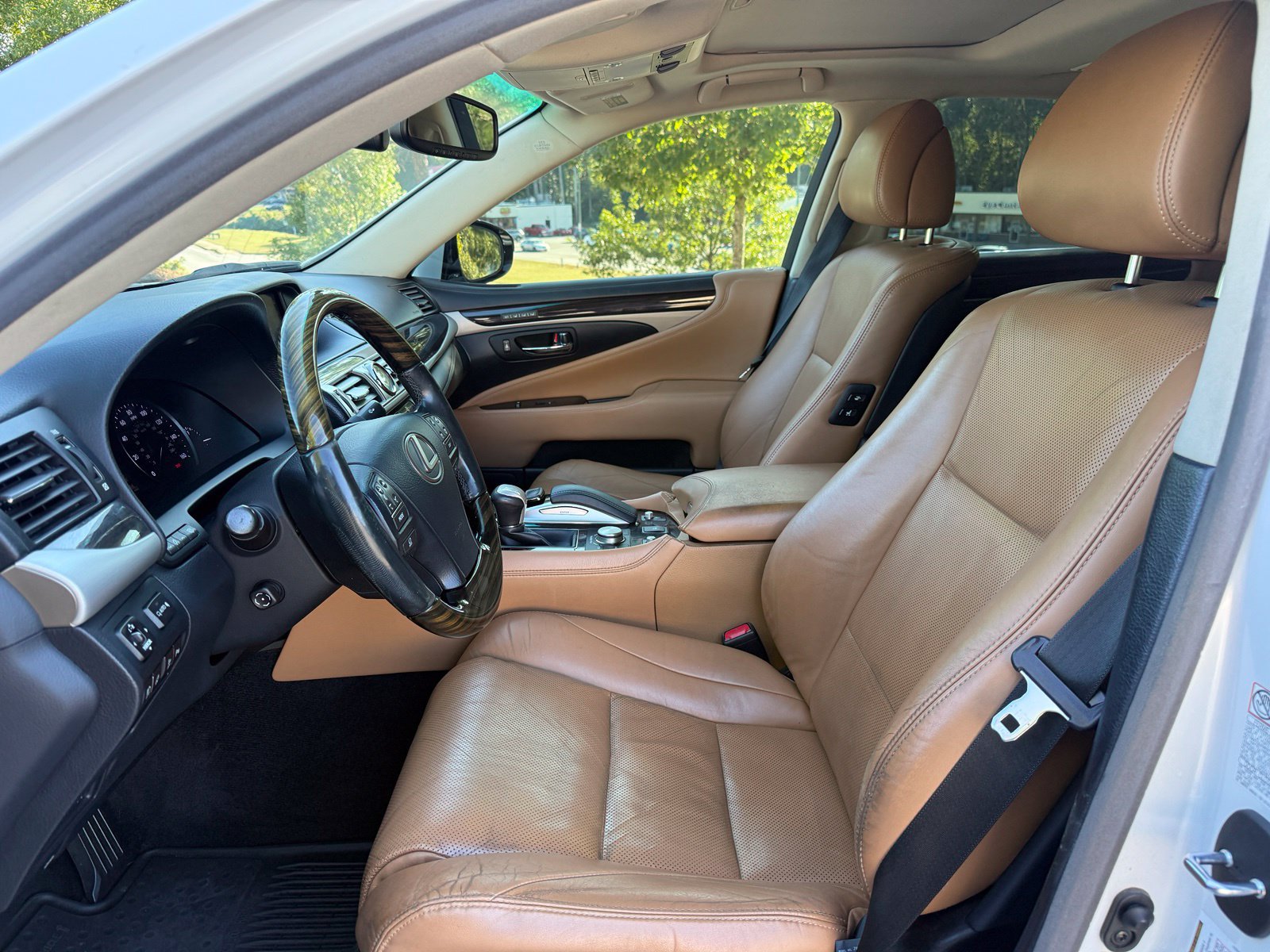 Used 2017 Lexus LS 460 w/ Comfort Package RWD image 35
