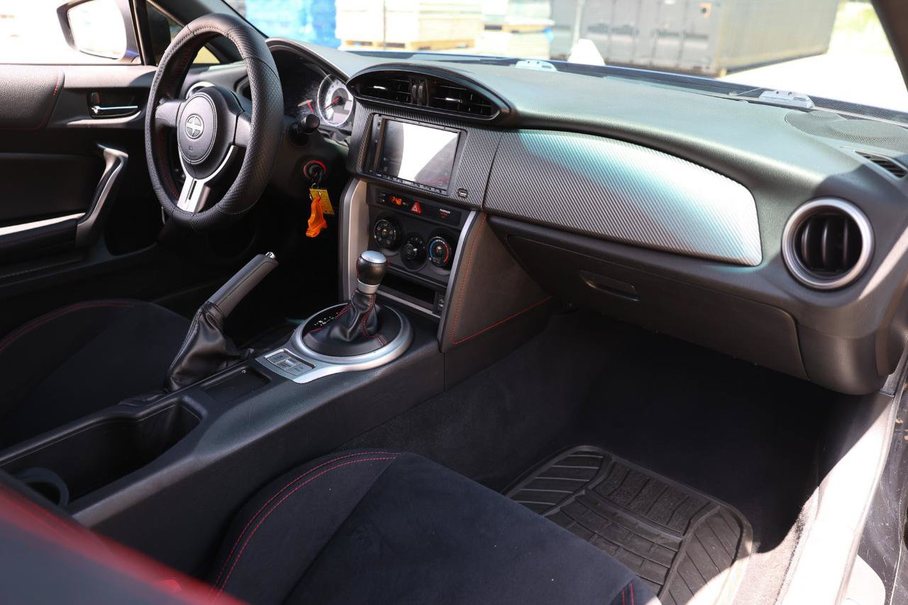 Used 2015 Scion FR-S RWD image 17