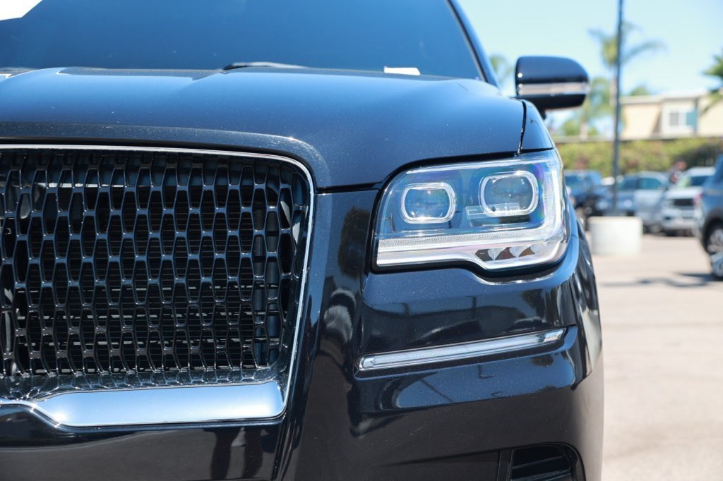 Used 2024 Lincoln Navigator L Reserve AWD/4WD image 8