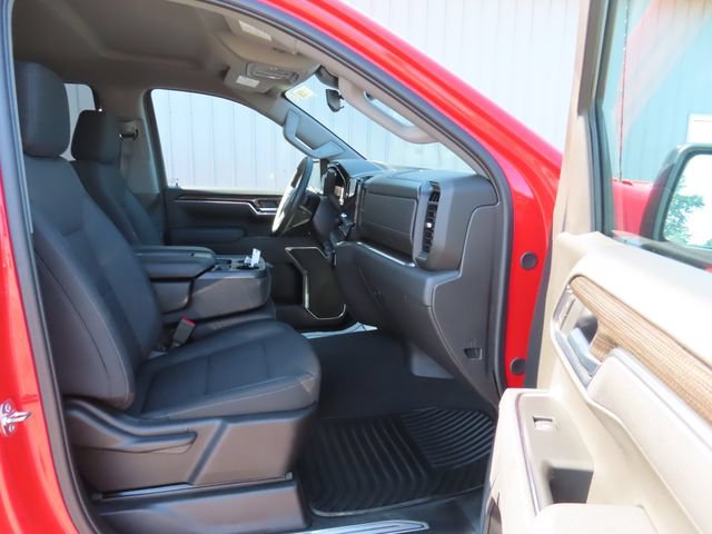 Used 2025 Chevrolet Silverado 1500 LT AWD/4WD image 24