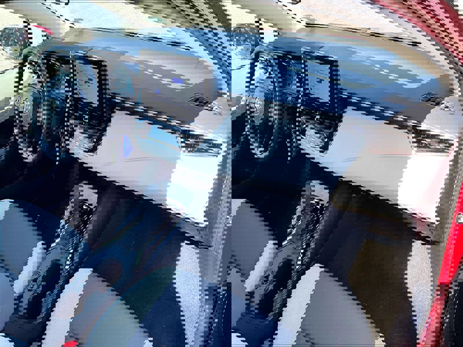 Used 2023 Toyota Corolla LE image 14