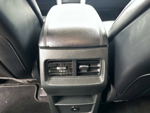 Used 2024 Ford Edge SEL AWD/4WD image 16