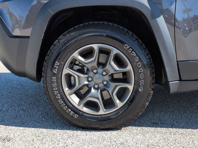 Used 2022 Jeep Cherokee Trailhawk image 23