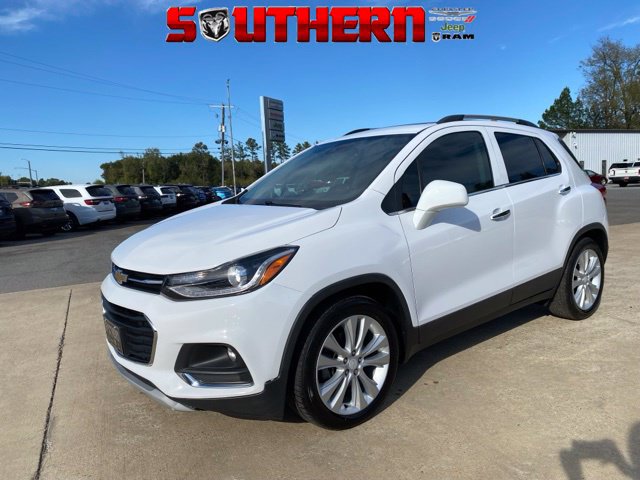 Used 2020 Chevrolet Trax Premier w/ LPO, Cargo Package FWD image 1