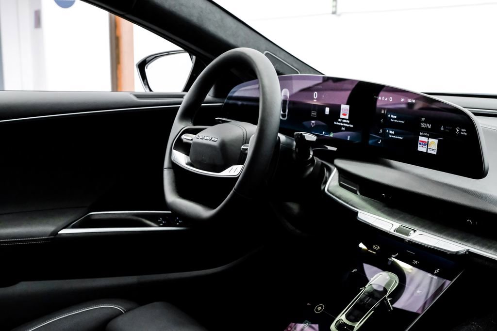 Used 2025 Lucid Air Touring image 23