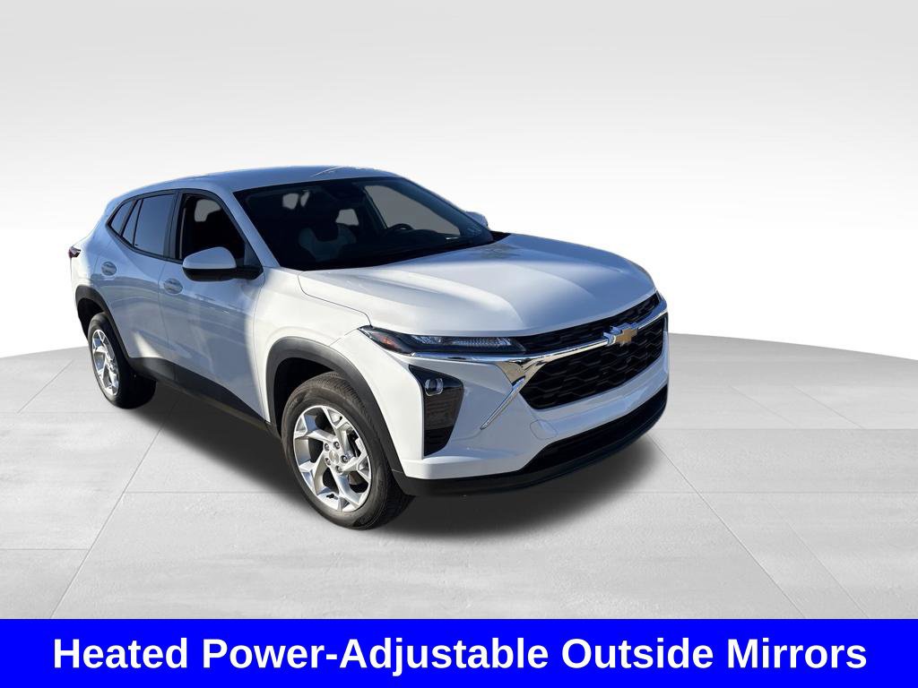 Used 2024 Chevrolet Trax LS w/ LS Convenience Package FWD image 9