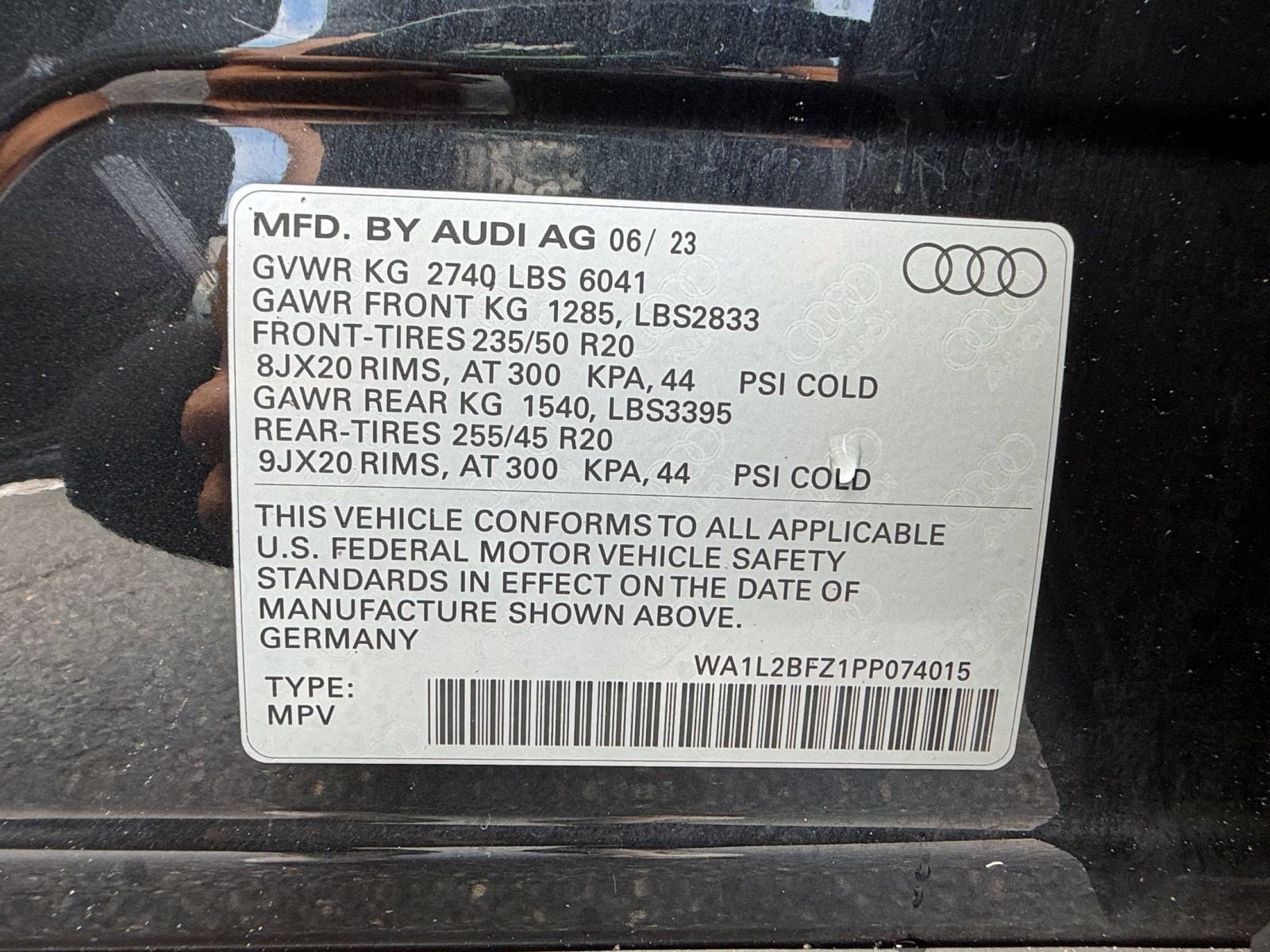 Used 2023 Audi Q4 e-tron Premium Plus w/ Premium Plus AWD/4WD image 26