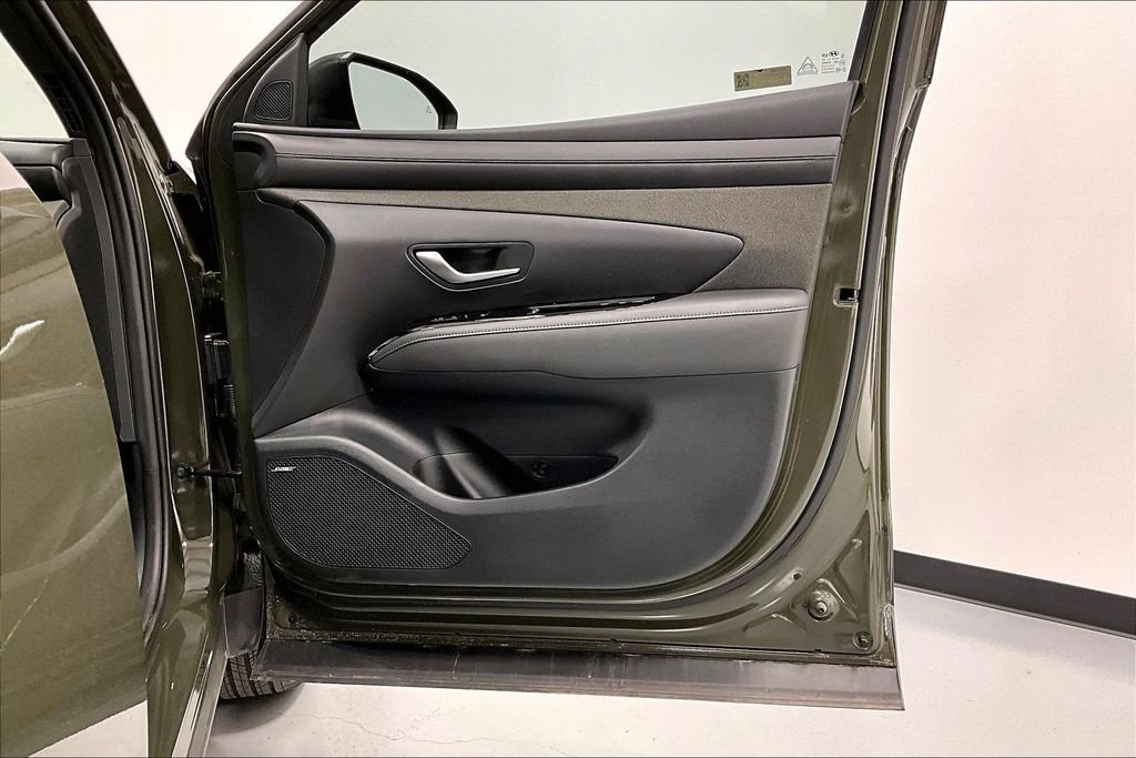 Used 2025 Hyundai Santa Cruz Limited image 23