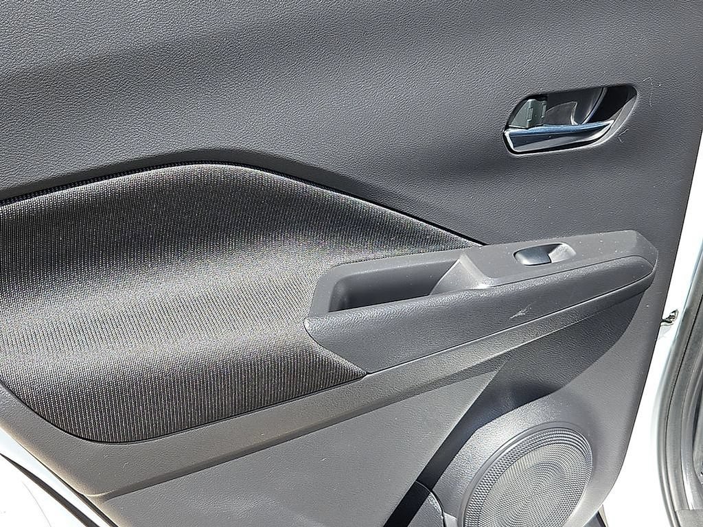 Used 2022 Nissan Kicks SV FWD image 15