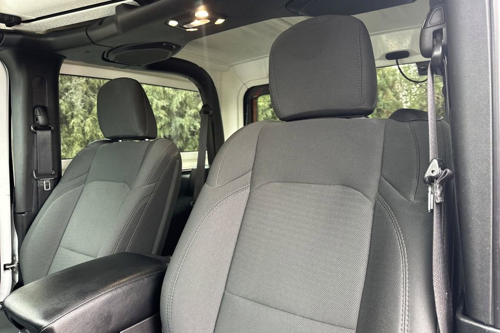 Used 2022 Jeep Wrangler Willys image 12