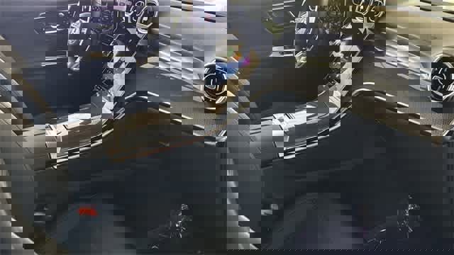 Certified 2025 Mercedes-Benz GLC 300 4MATIC image 33