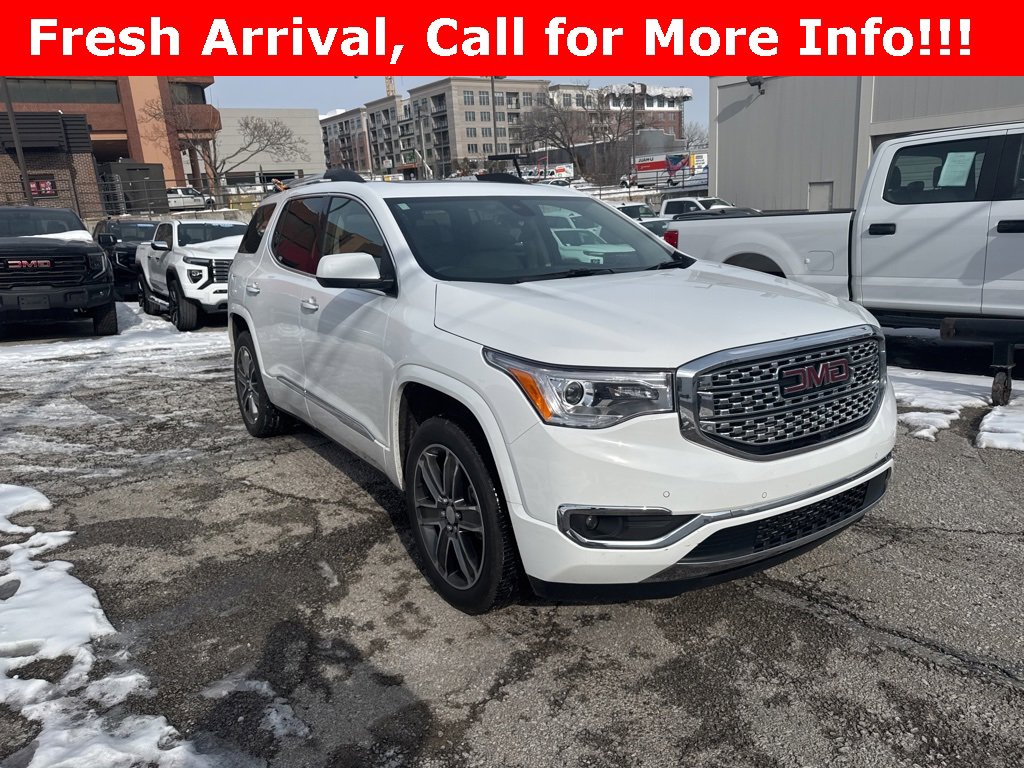 Used 2019 GMC Acadia Denali w/ Technology Package image 1