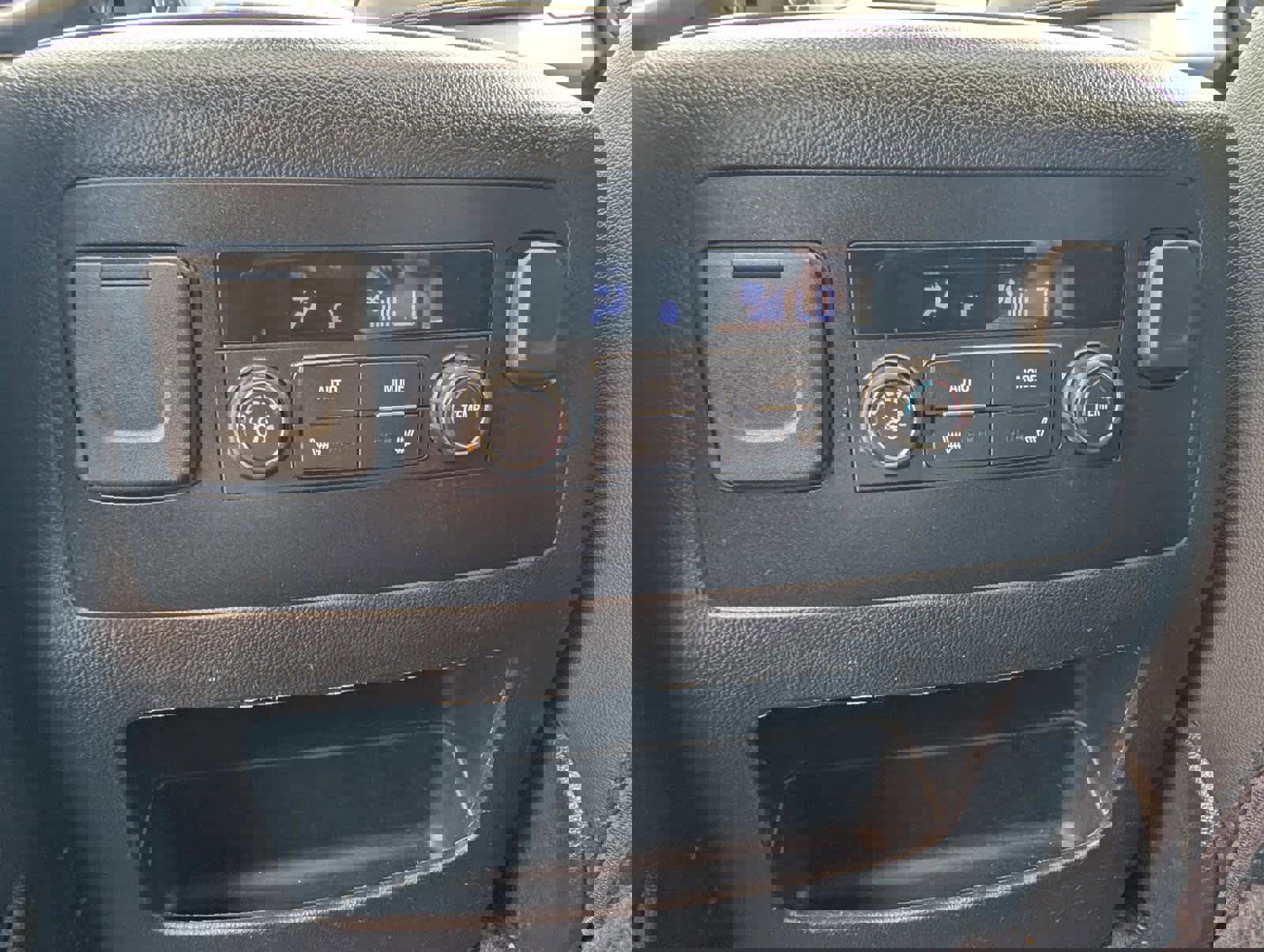 Used 2020 GMC Yukon SLT AWD/4WD image 15