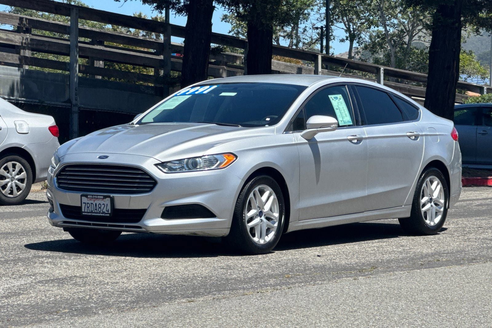 Used 2016 Ford Fusion SE FWD image 9