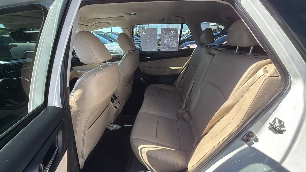 Used 2018 Subaru Outback 3.6R Limited AWD/4WD image 18