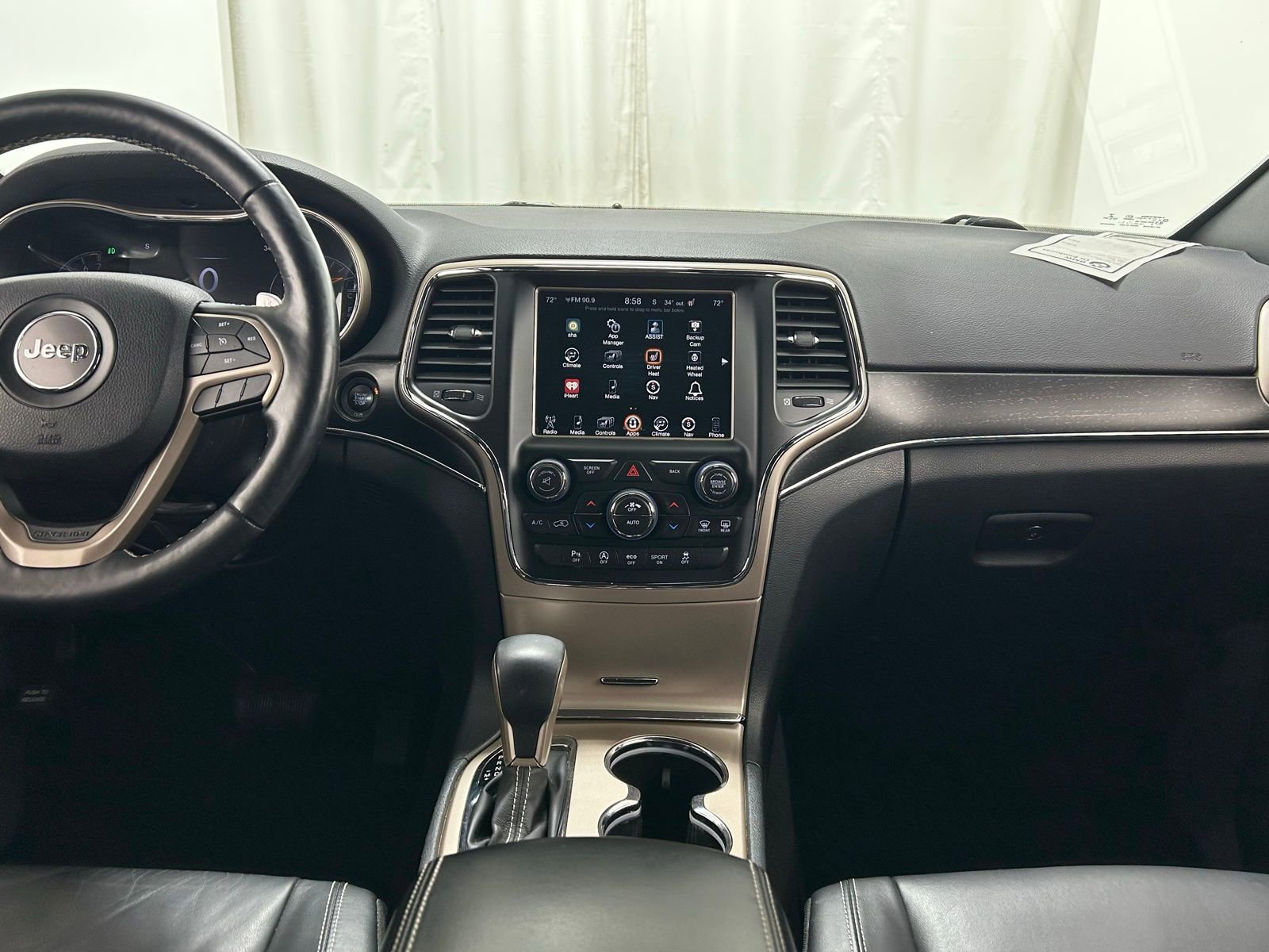 Used 2017 Jeep Grand Cherokee Limited image 9