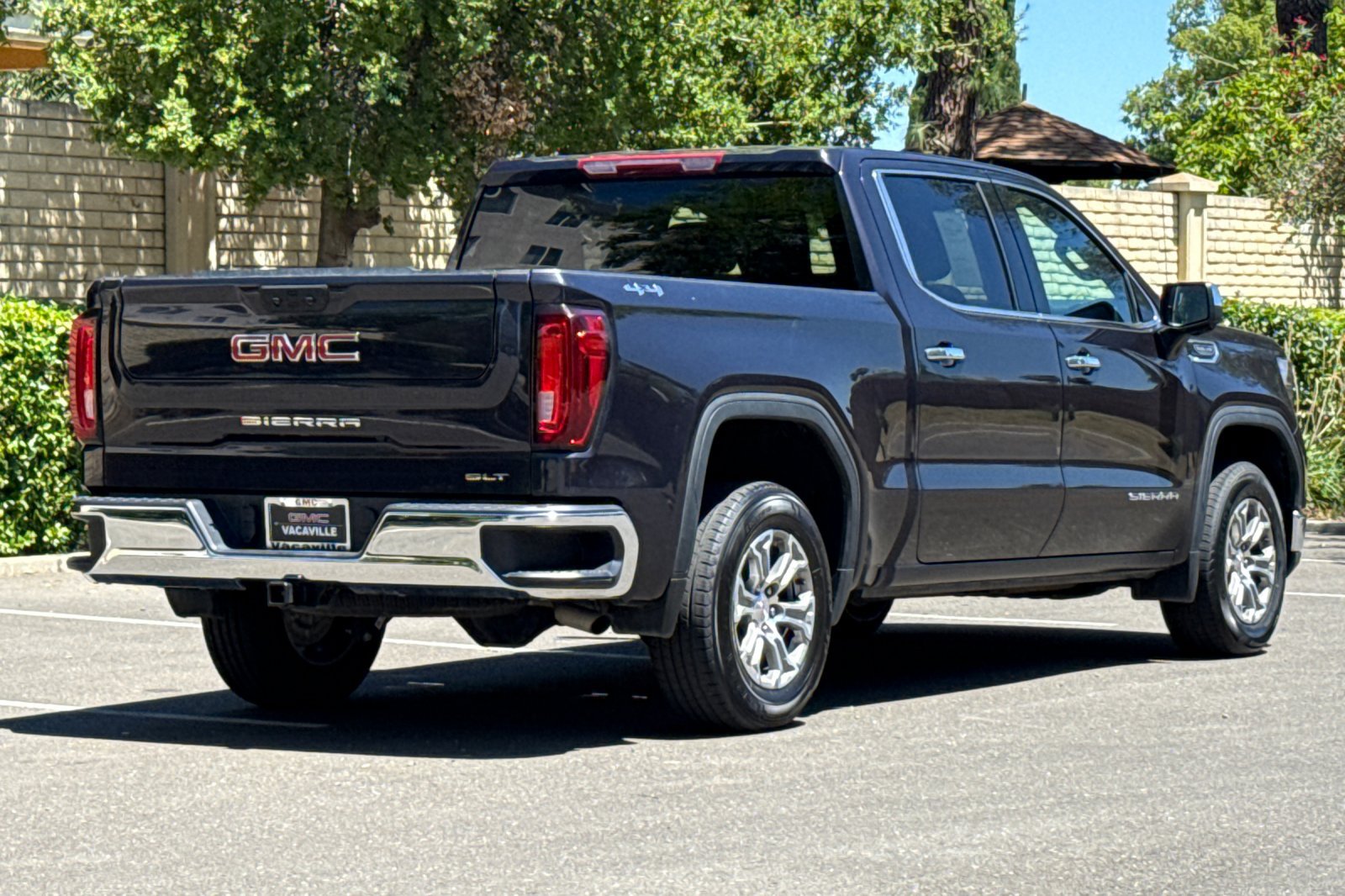 Used 2025 GMC Sierra 1500 SLT AWD/4WD image 5