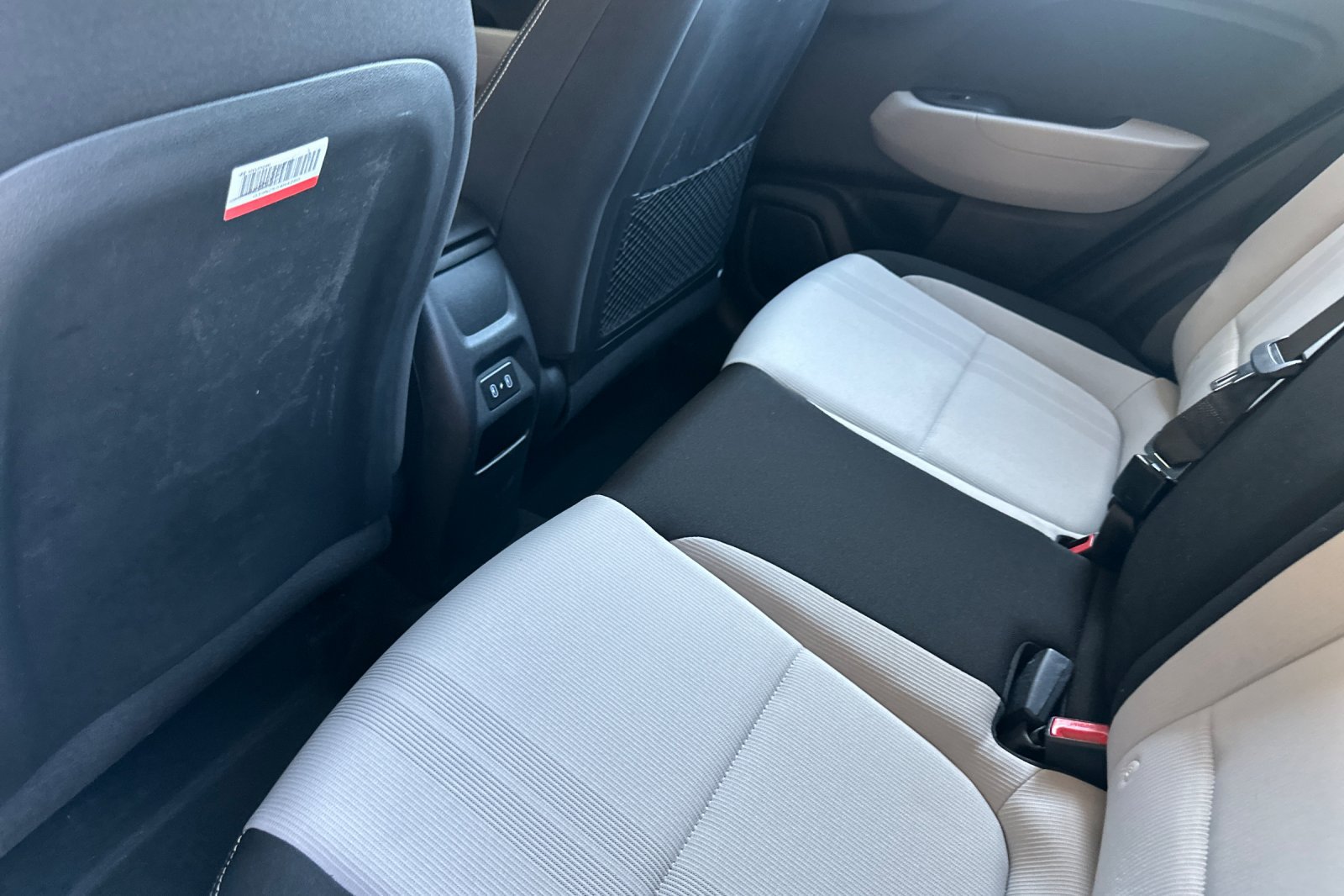 Certified 2025 Hyundai Venue SEL FWD image 12