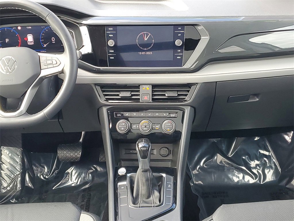 Used 2022 Volkswagen Taos SEL image 16
