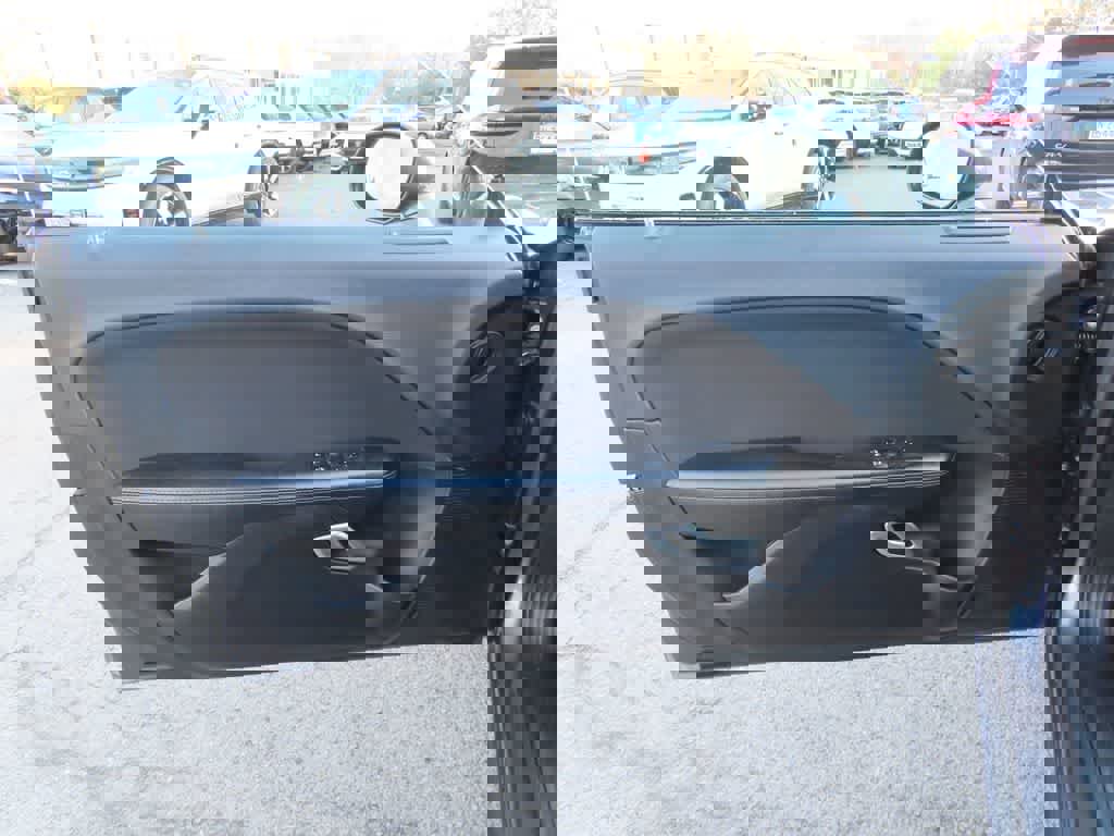 Used 2019 Dodge Challenger SXT image 12