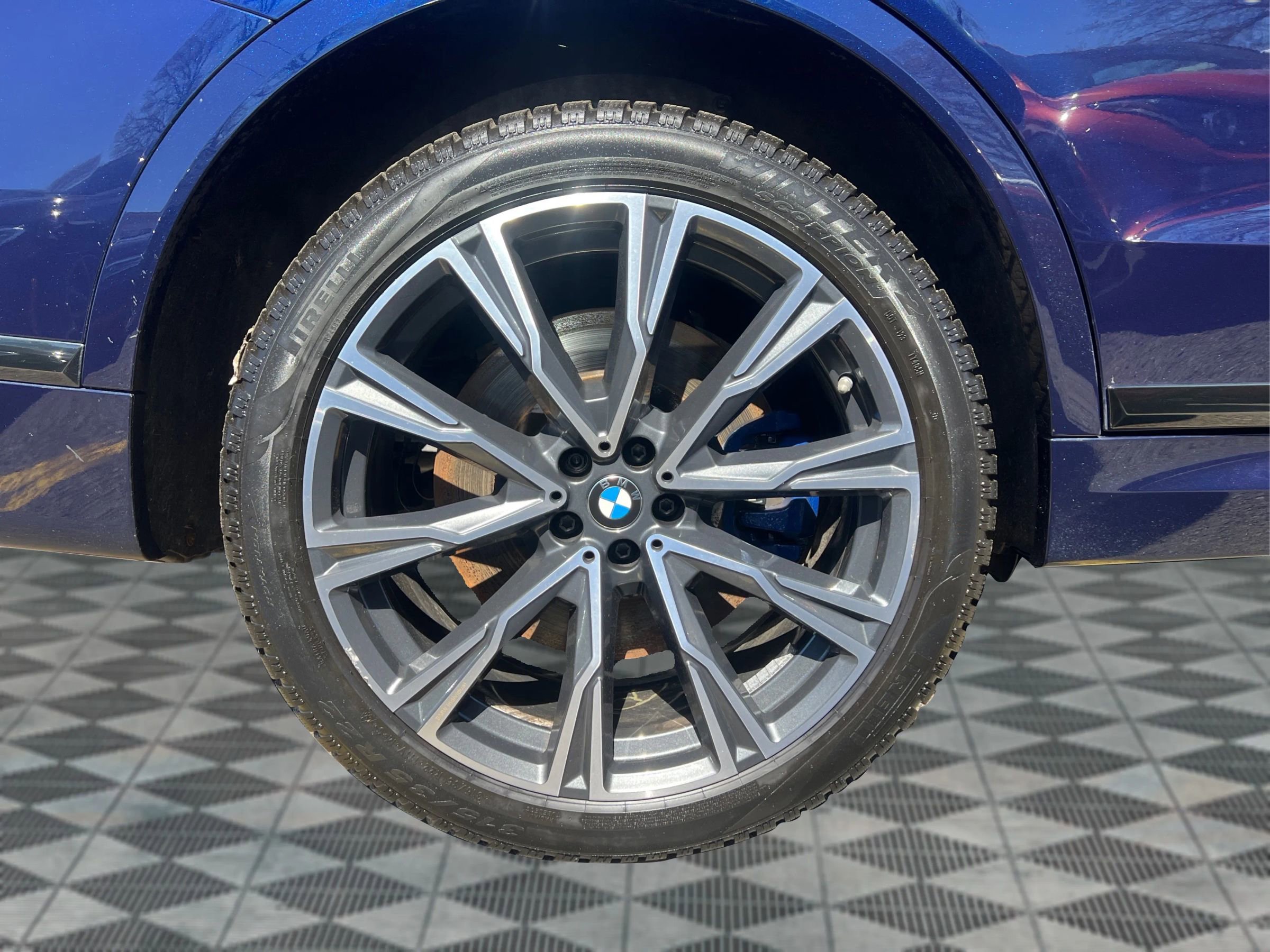 Used 2021 BMW X7 M50i AWD/4WD image 19
