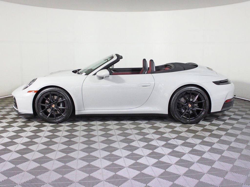 Used 2026 Porsche 911 Carrera image 2