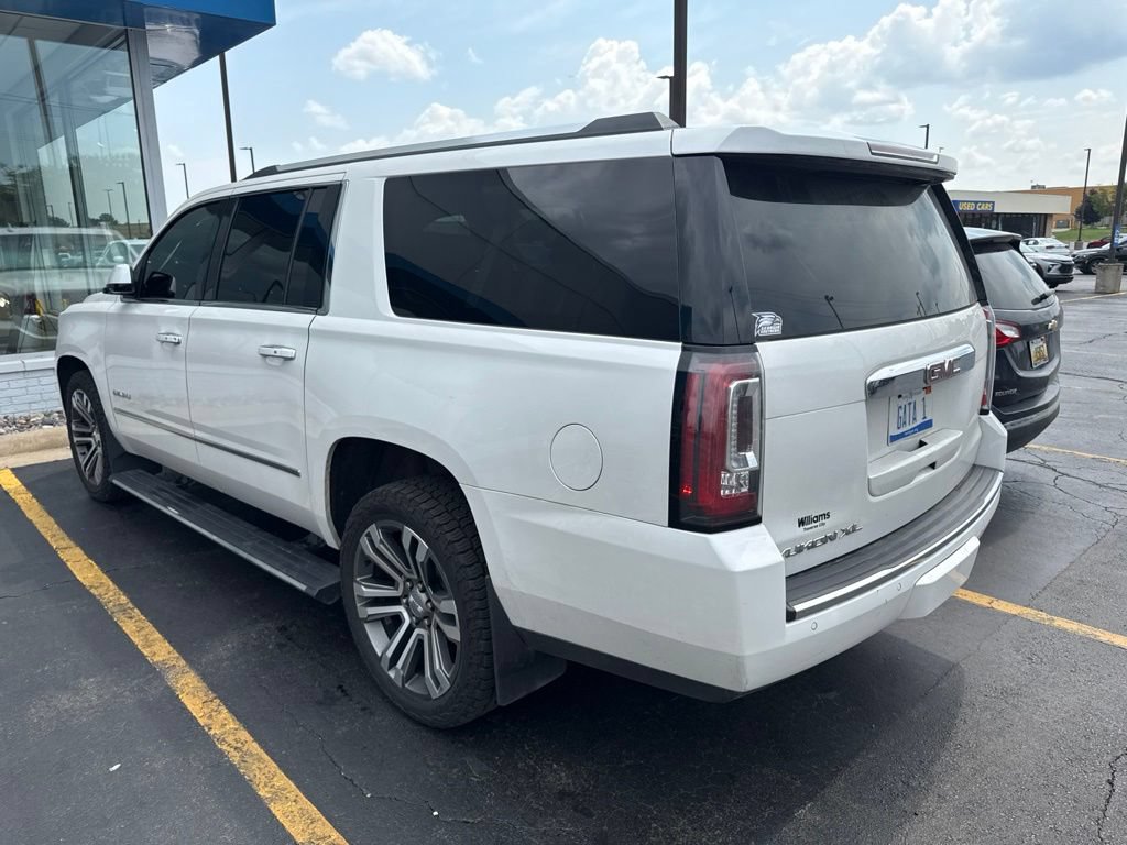 Used 2017 GMC Yukon XL Denali w/ Open Road Package AWD/4WD image 10