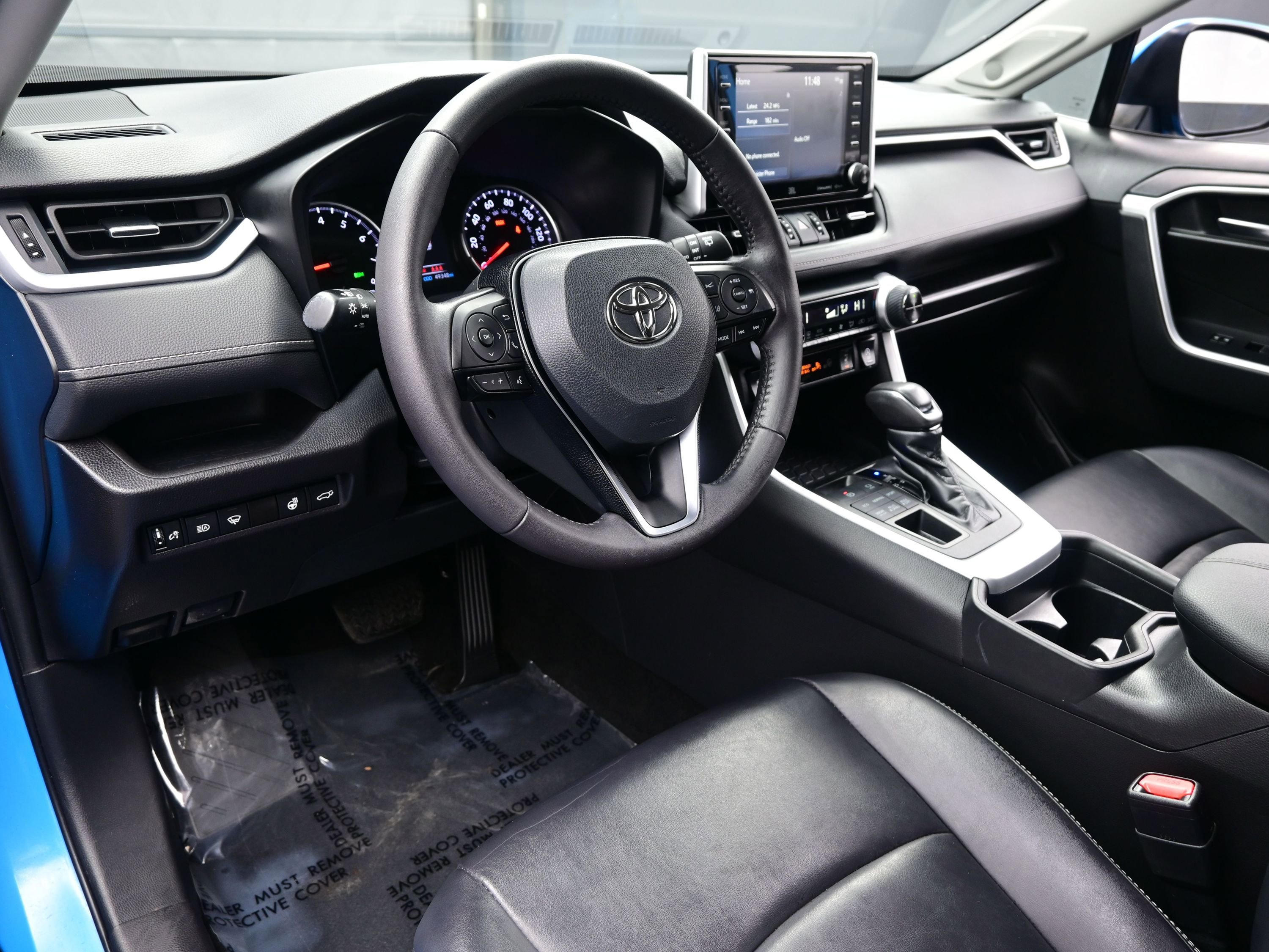 Used 2020 Toyota RAV4 XLE Premium image 13