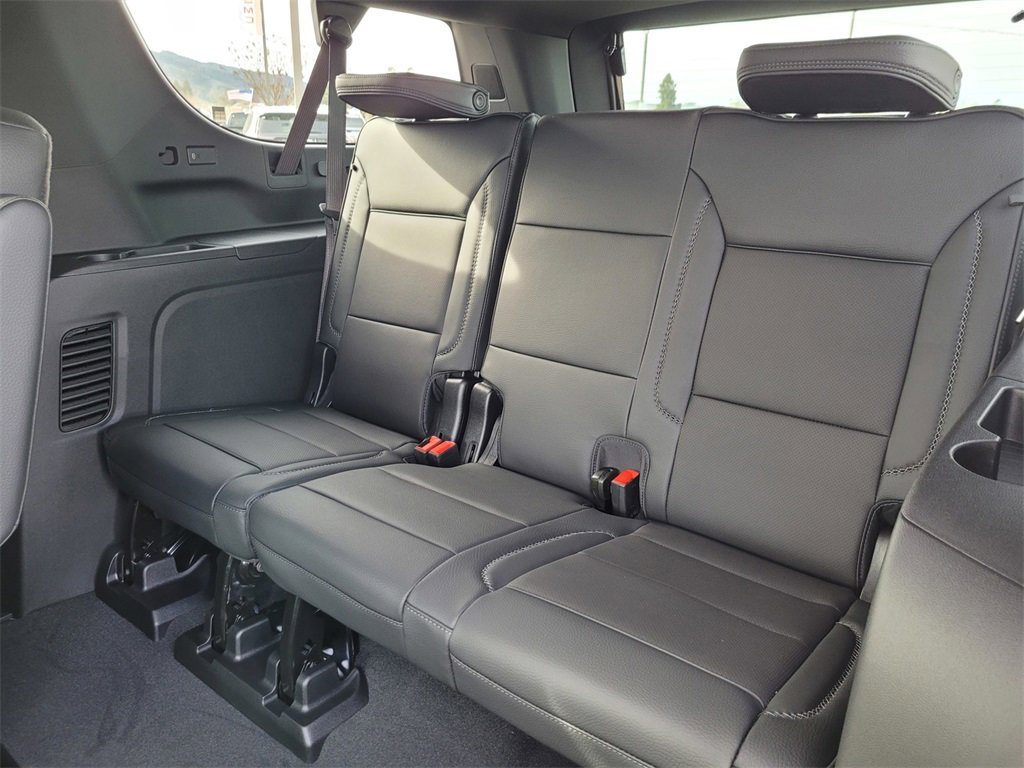New 2026 GMC Yukon XL Denali w/ Denali Reserve Package image 9