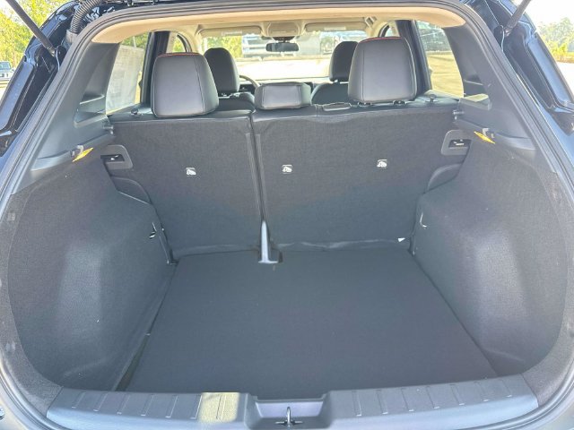 New 2027 Nissan Kicks SR w/ Cold Weather Package FWD image 11