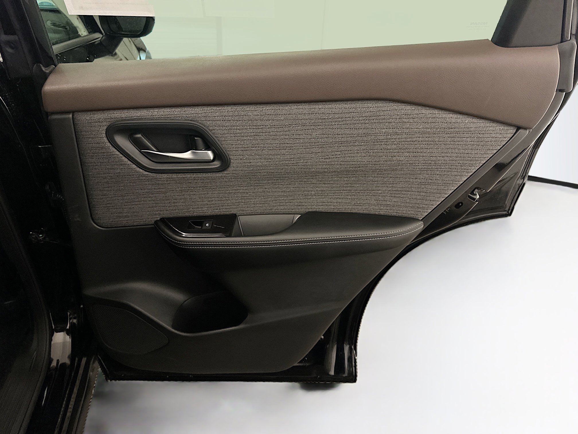 Used 2023 Nissan Rogue SV AWD/4WD image 30