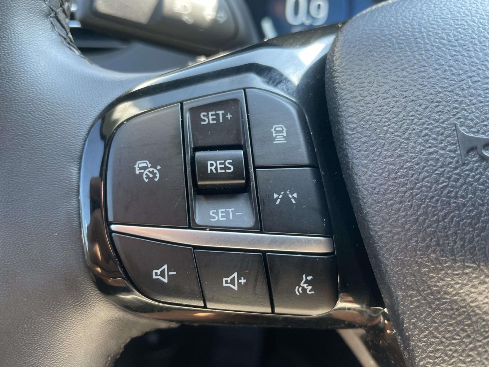 Used 2023 Ford Escape Active w/ Tech Pack #2 FWD image 21