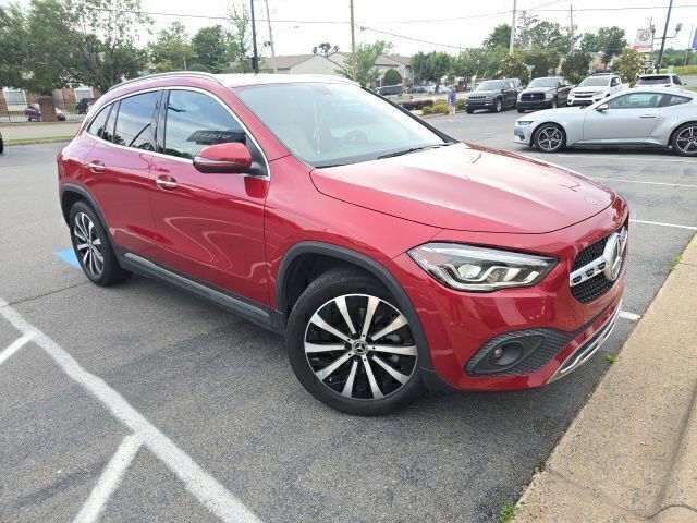 Used 2021 Mercedes-Benz GLA 250 4MATIC image 4