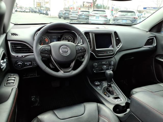 Used 2022 Jeep Cherokee Trailhawk w/ Premium Leather Package image 5
