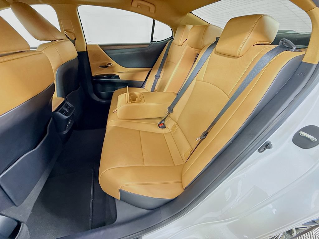 Used 2024 Lexus ES 350 w/ Premium Package FWD image 26
