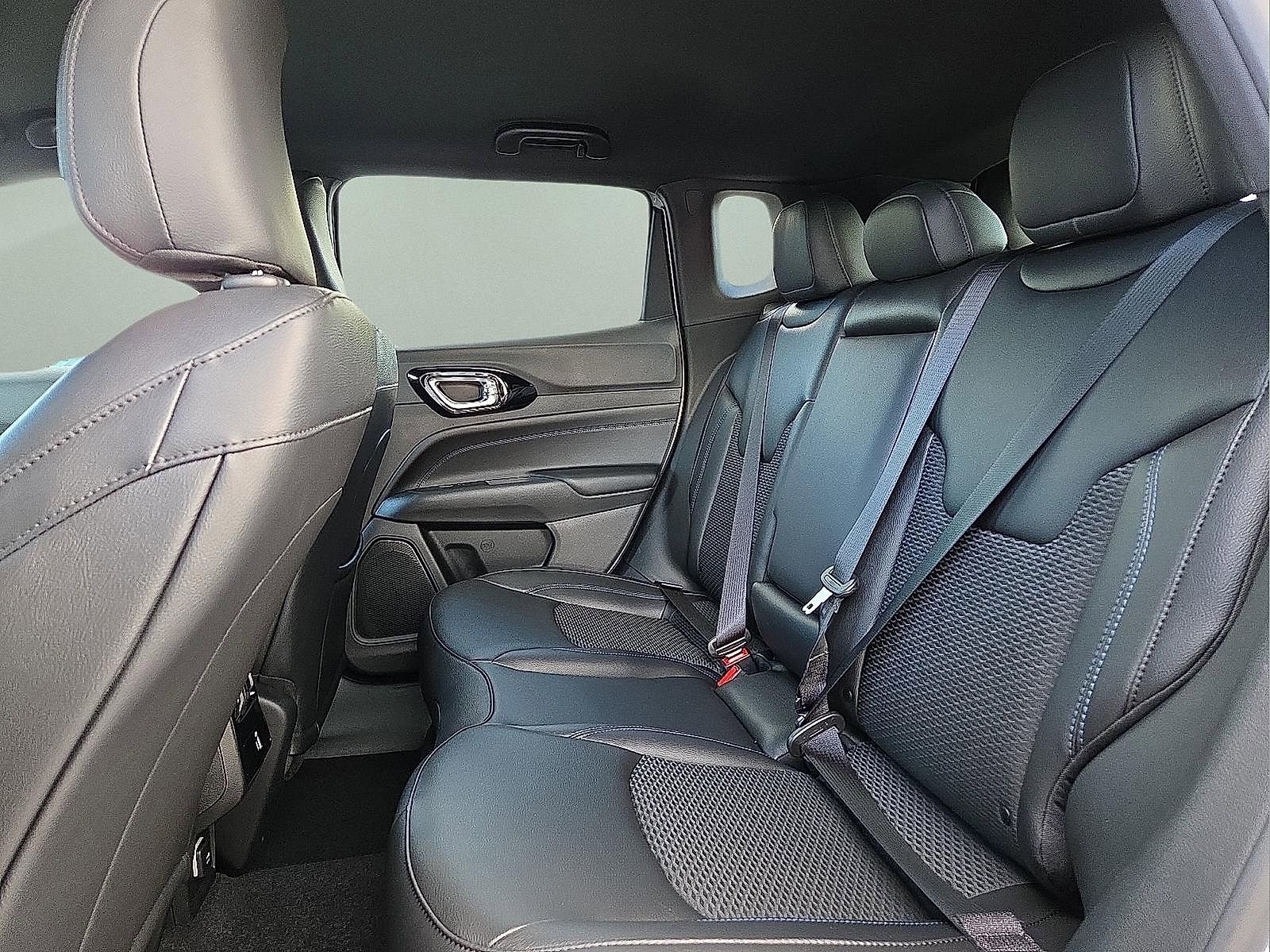 New 2026 Jeep Compass Latitude w/ Quick Order Package 29K image 10