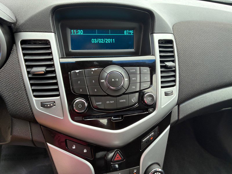 Used 2014 Chevrolet Cruze LT FWD image 10